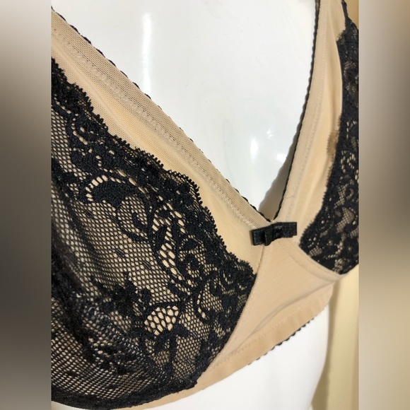 NWT Nursing Bra - 38D - Picture 6 of 7